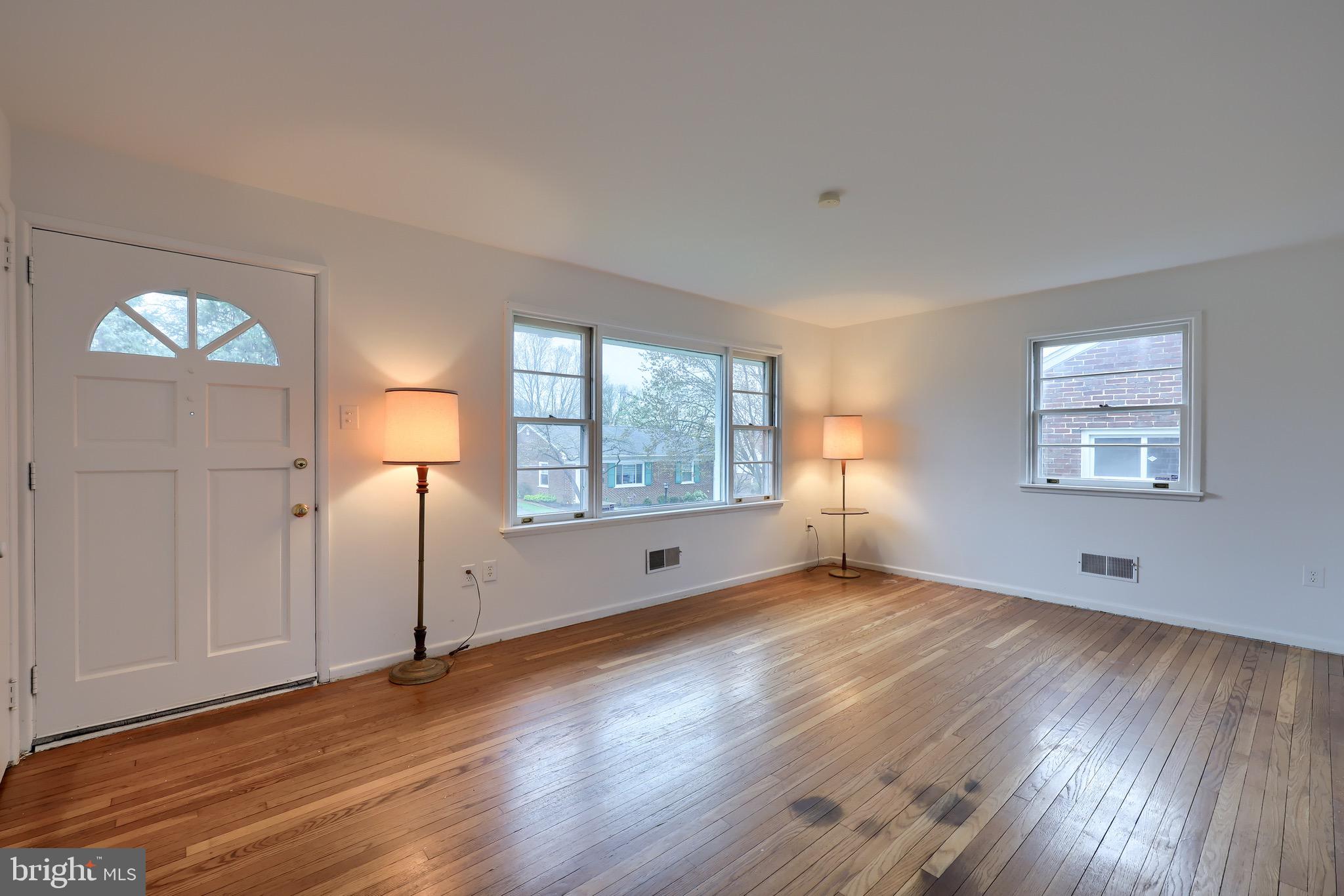 8TH WARD - Residential