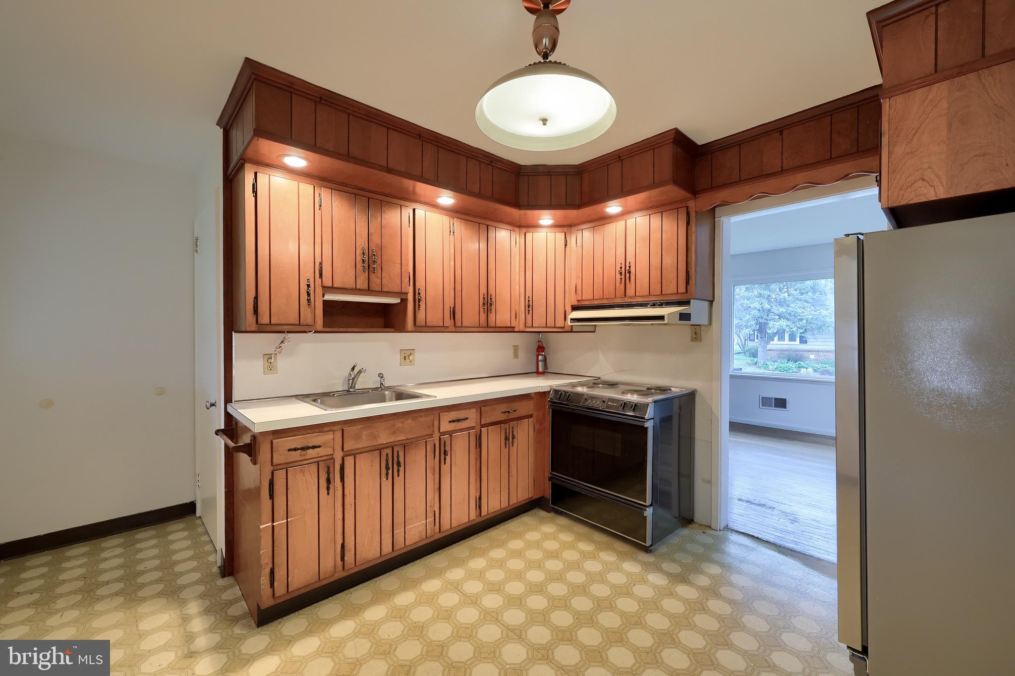 8TH WARD - Residential