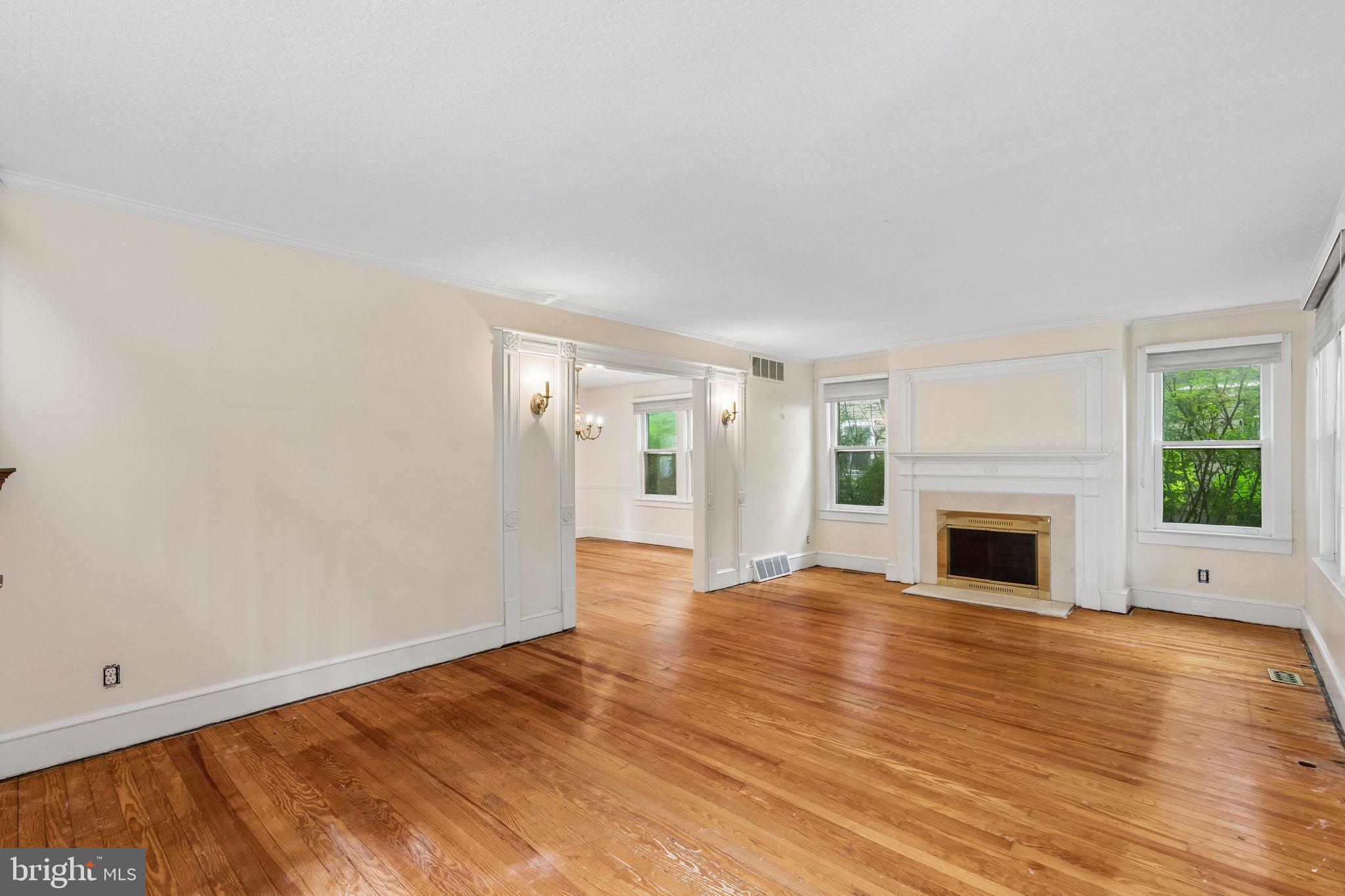 320 W 3RD STREET