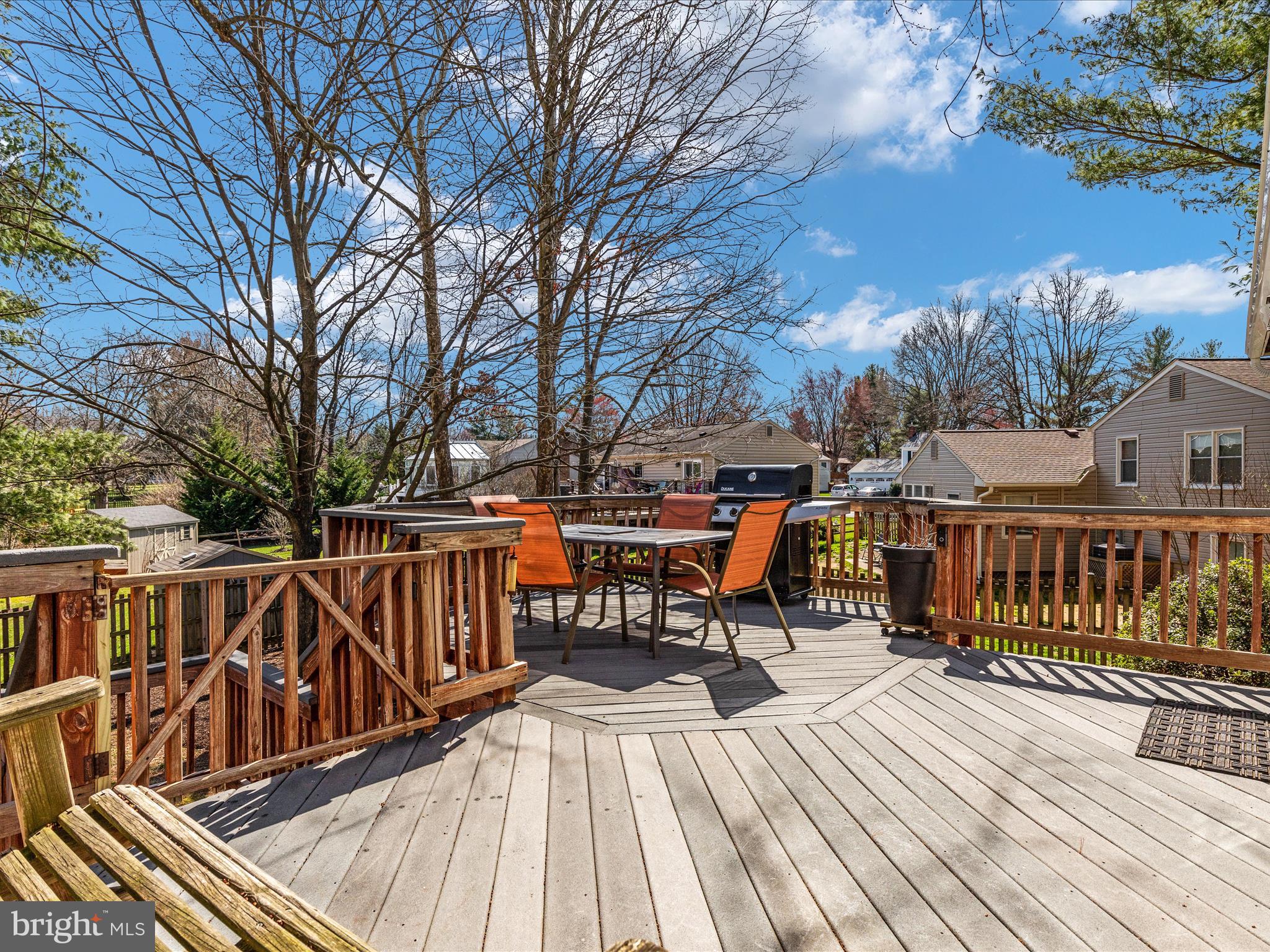 FOX MILL ESTATES - Residential