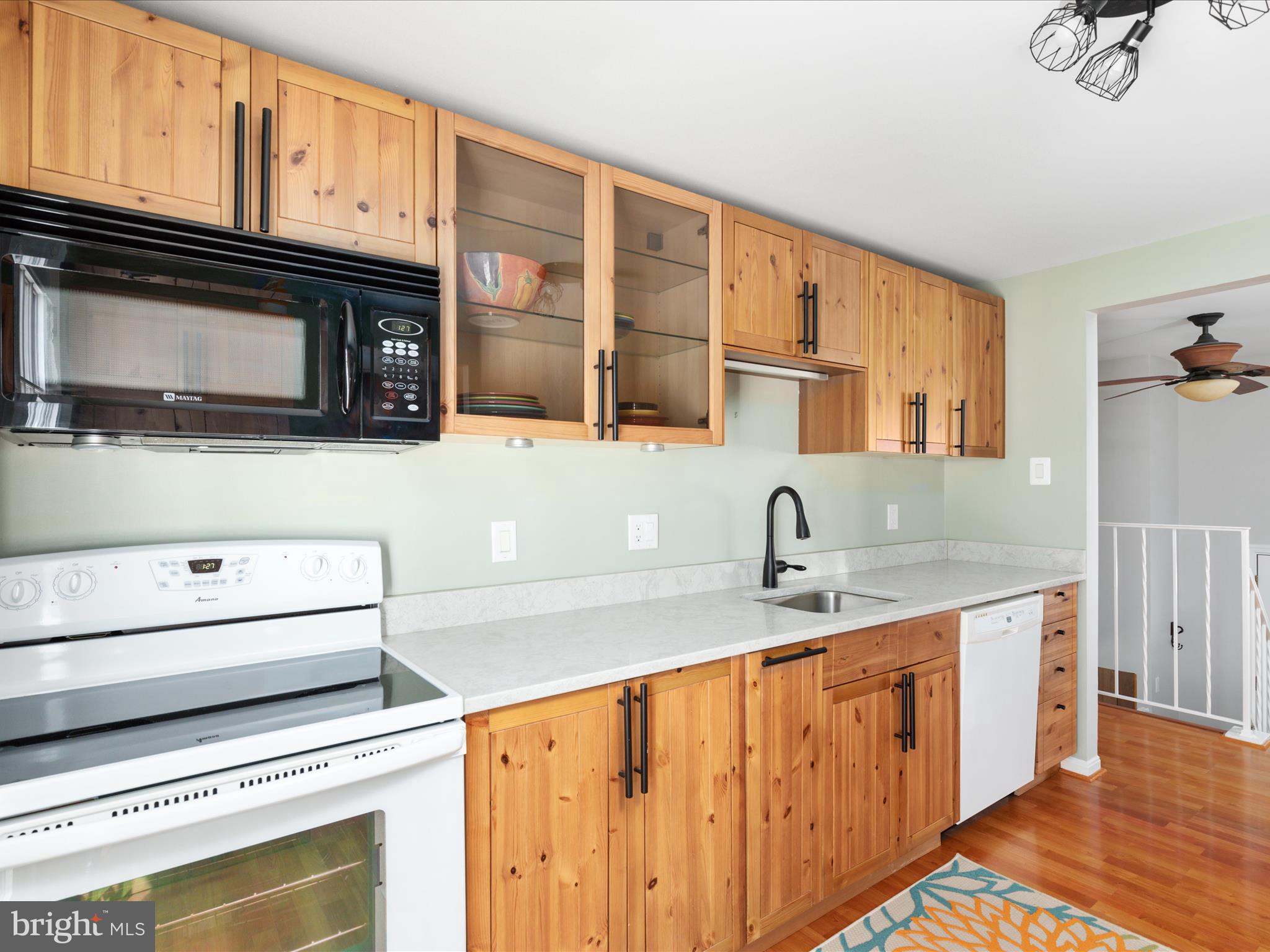 FOX MILL ESTATES - Residential