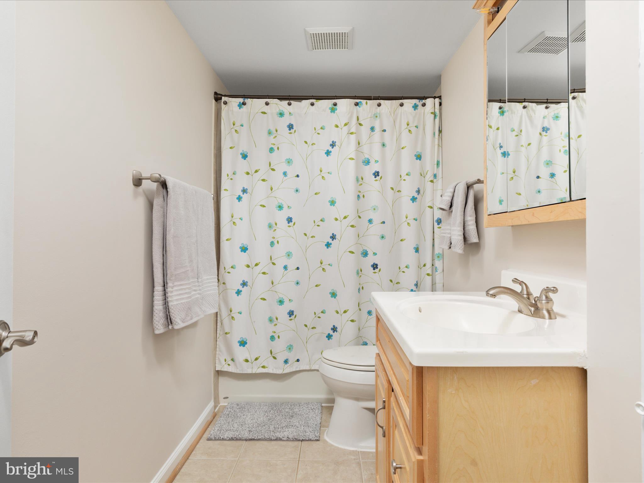 FOX MILL ESTATES - Residential