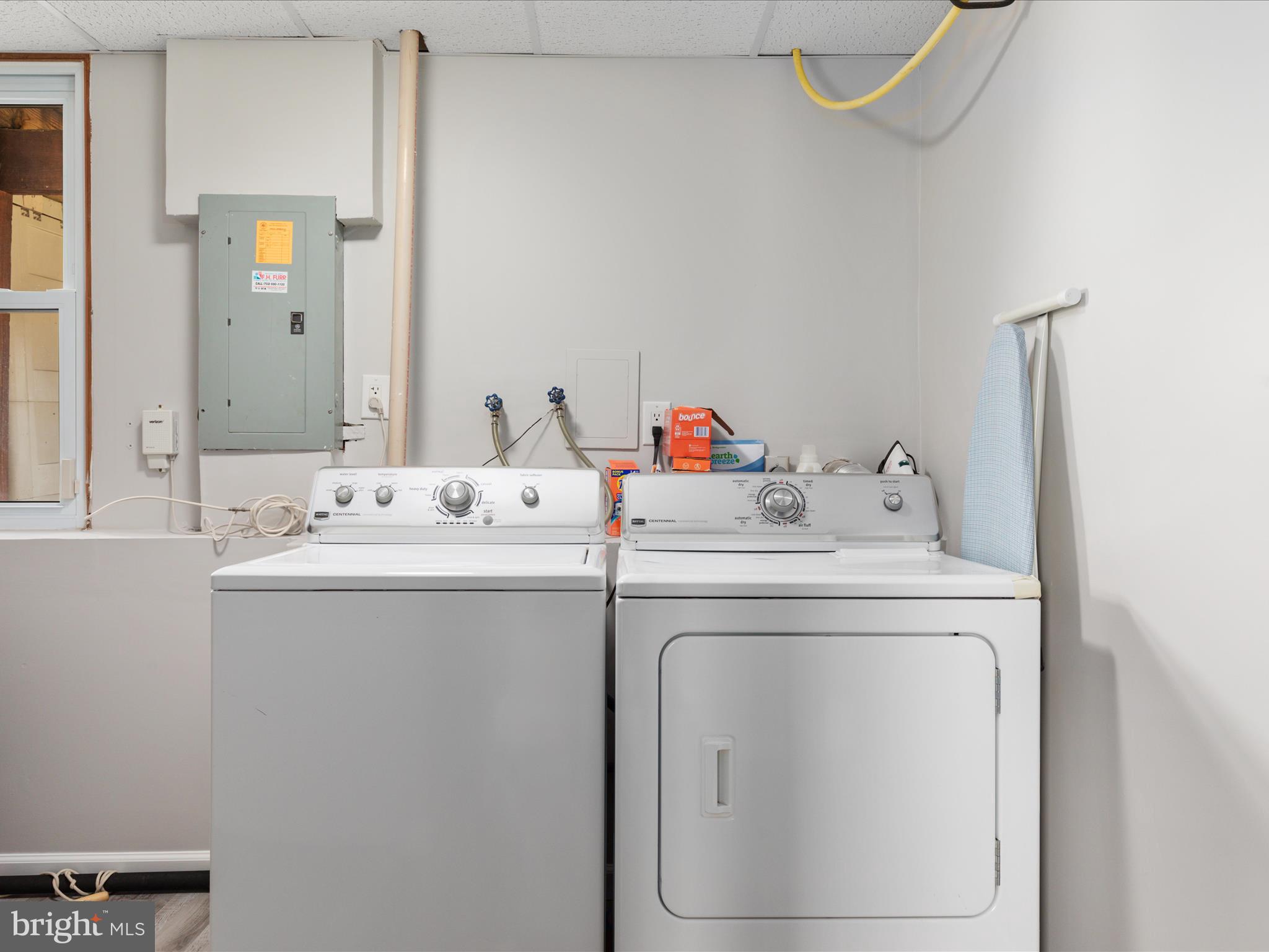 FOX MILL ESTATES - Residential