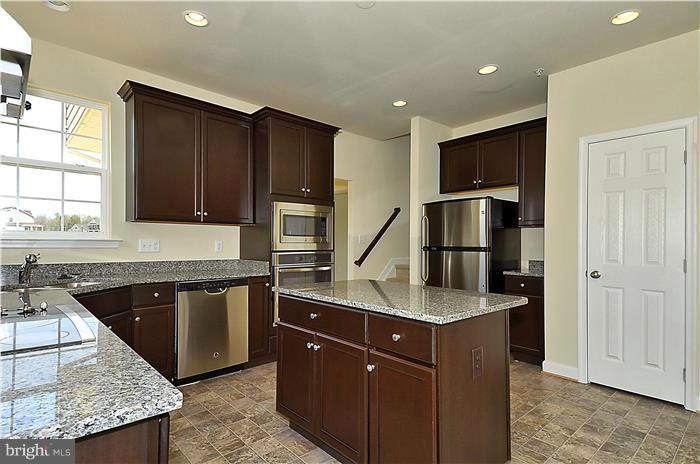 WOODS OF MYRTLE POINT - Residential