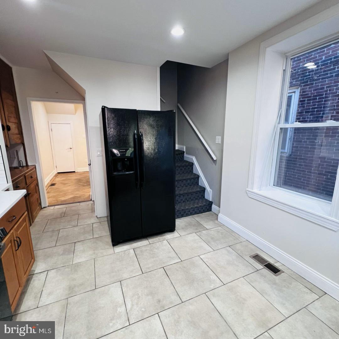 UNIVERSITY CITY - Residential Lease