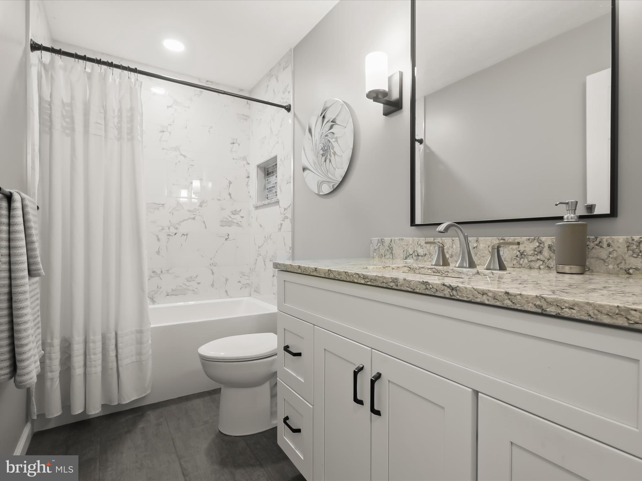 HUNT CLUB ESTATES - Residential