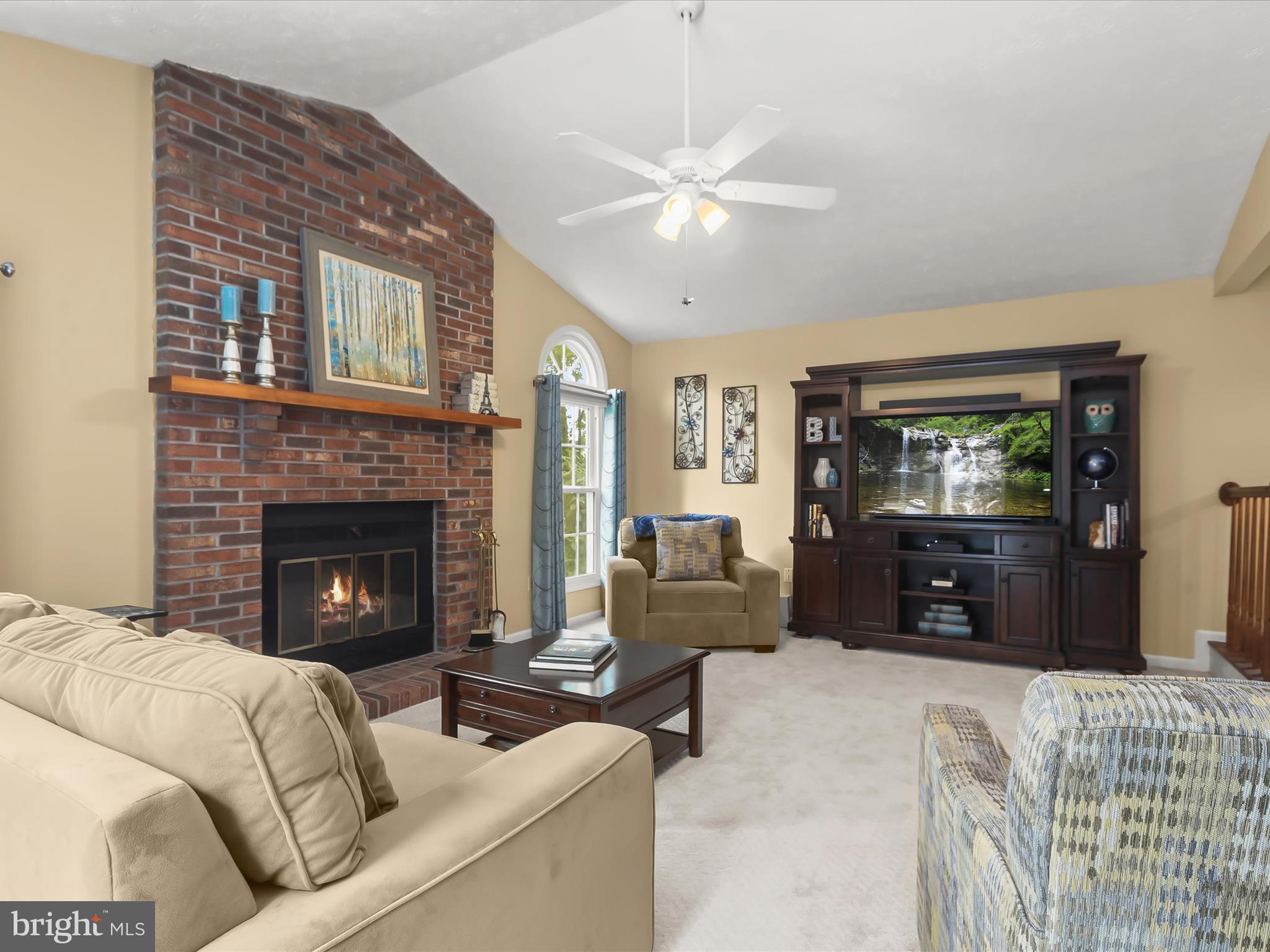 HUNT CLUB ESTATES - Residential