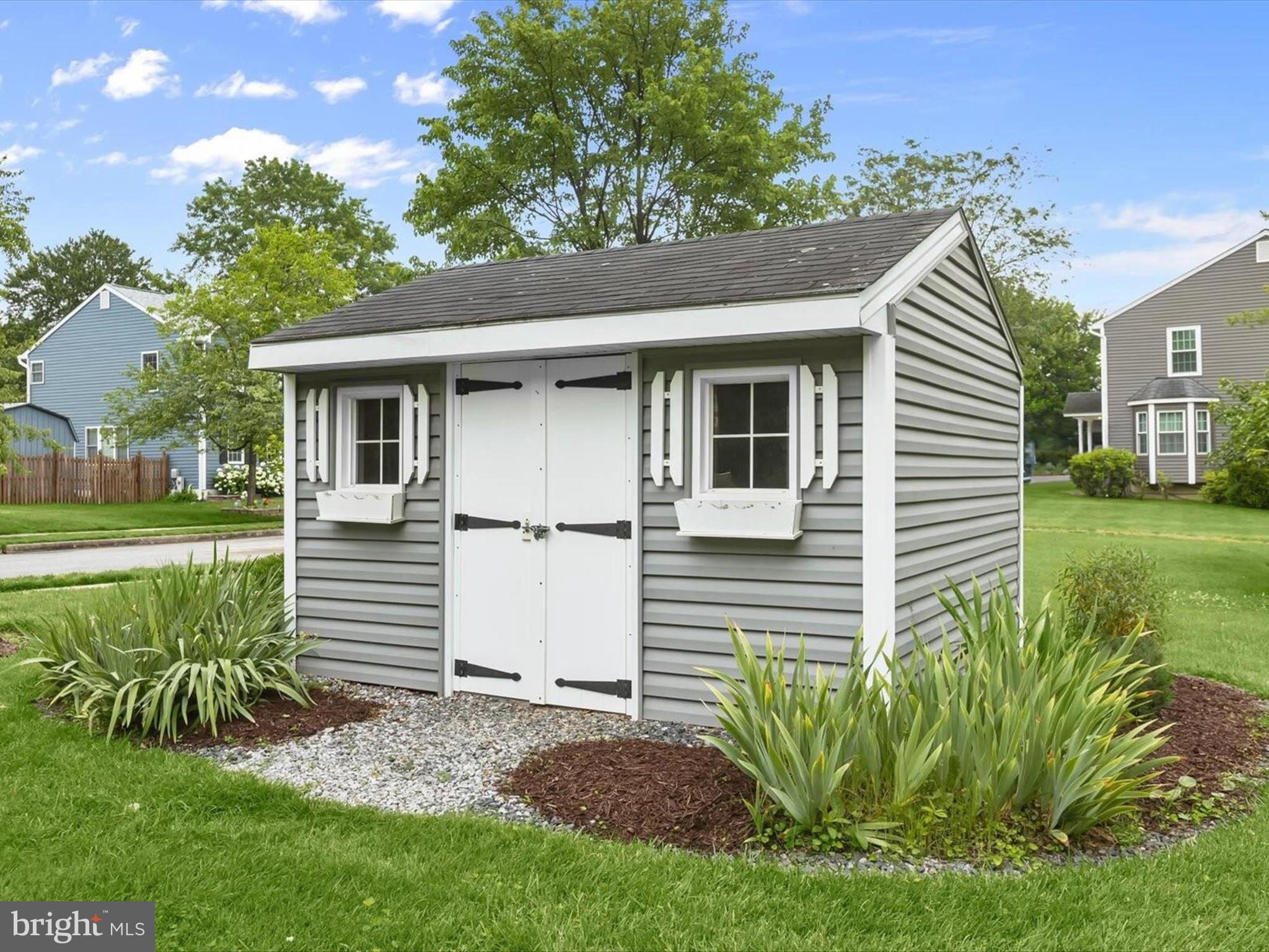 HUNT CLUB ESTATES - Residential