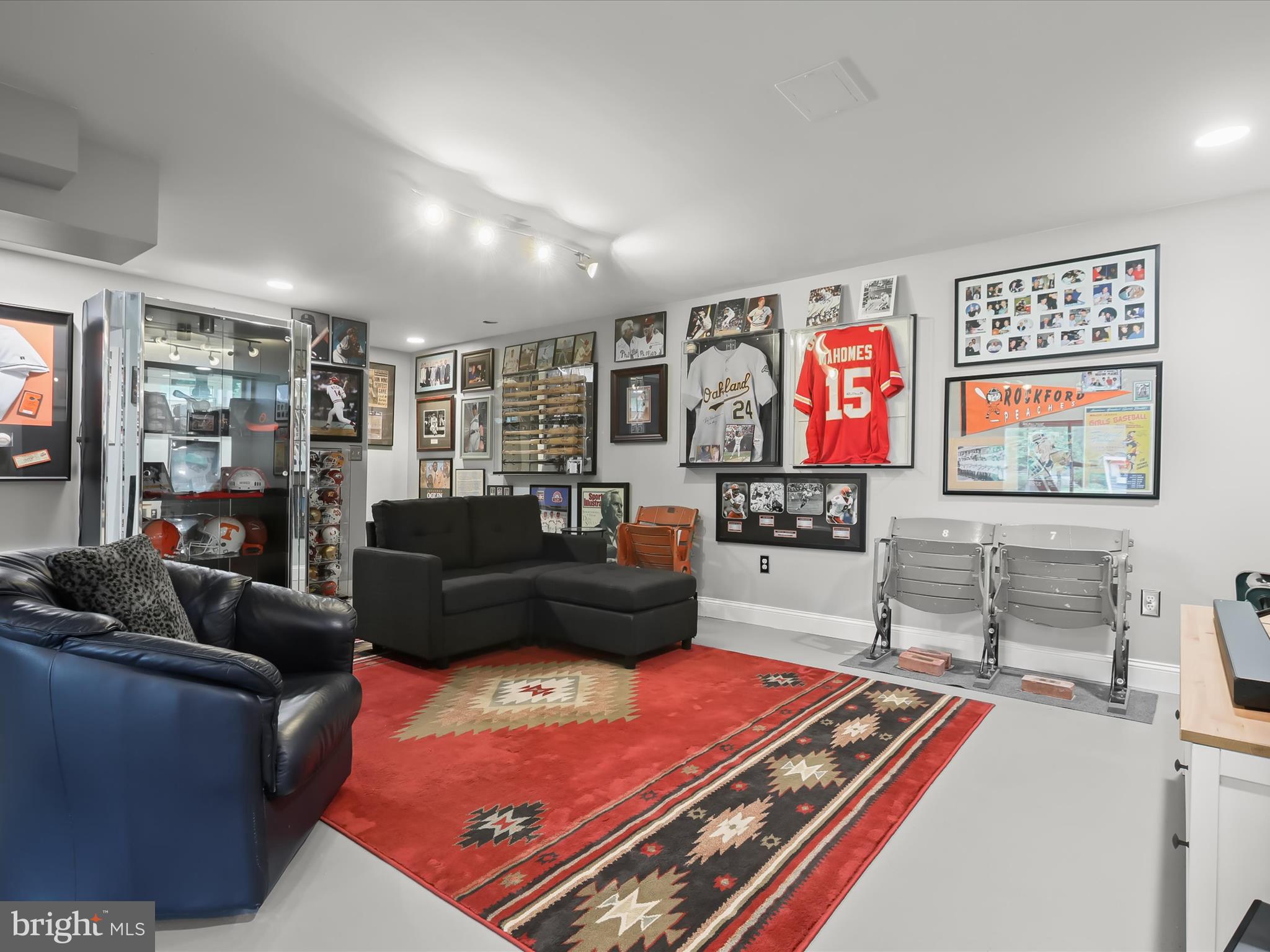 HUNT CLUB ESTATES - Residential