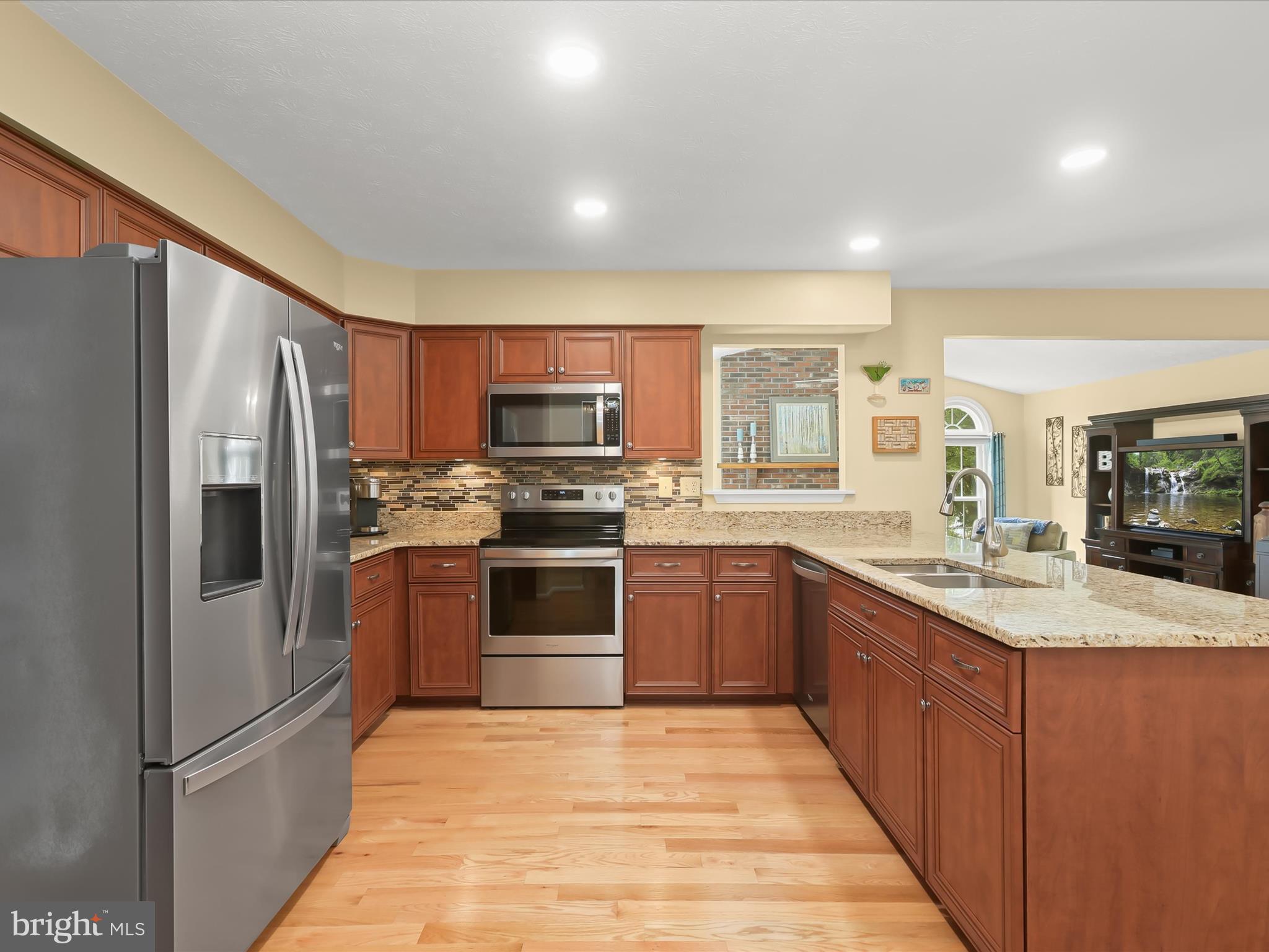 HUNT CLUB ESTATES - Residential