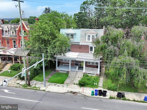 Photo of 919 E King Street, LANCASTER, PA 17602 (MLS # PALA2072782)