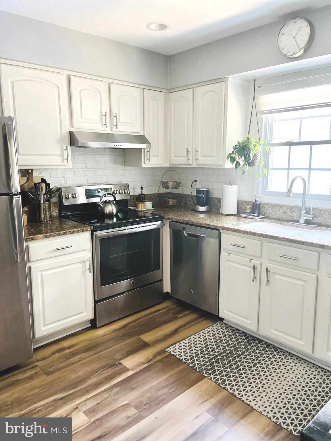 CARDINAL FOREST - Residential Lease