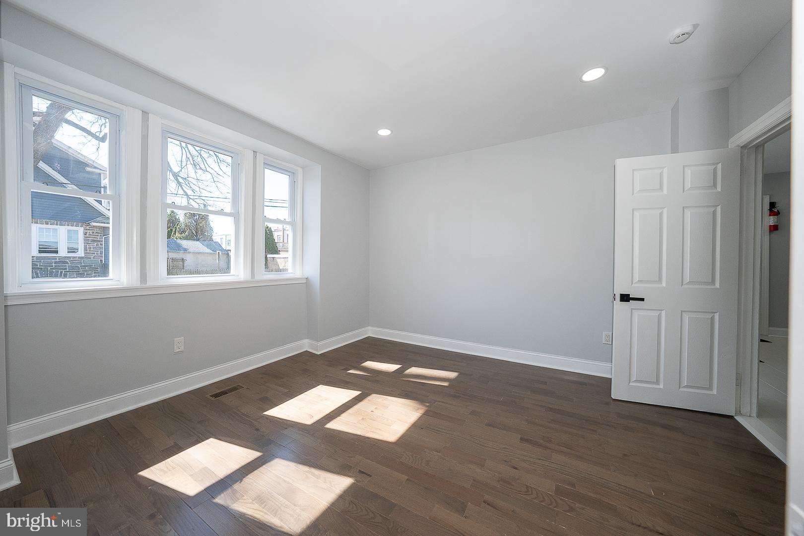 KIRKLAND - Residential