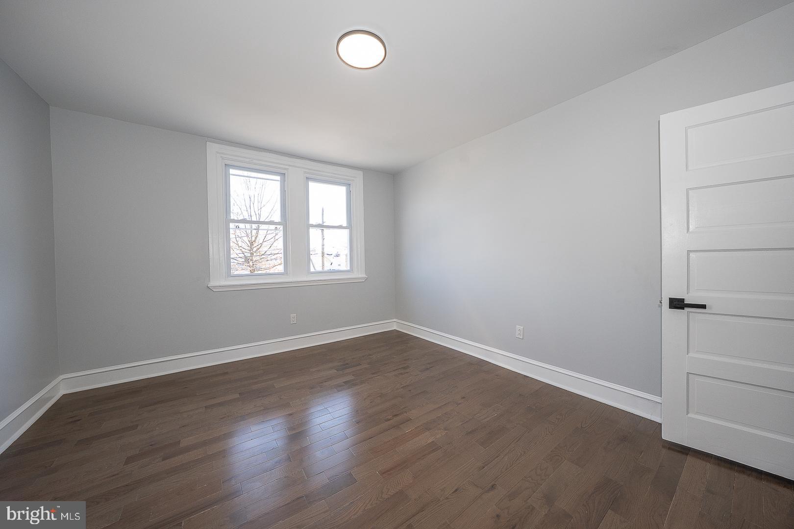 KIRKLAND - Residential