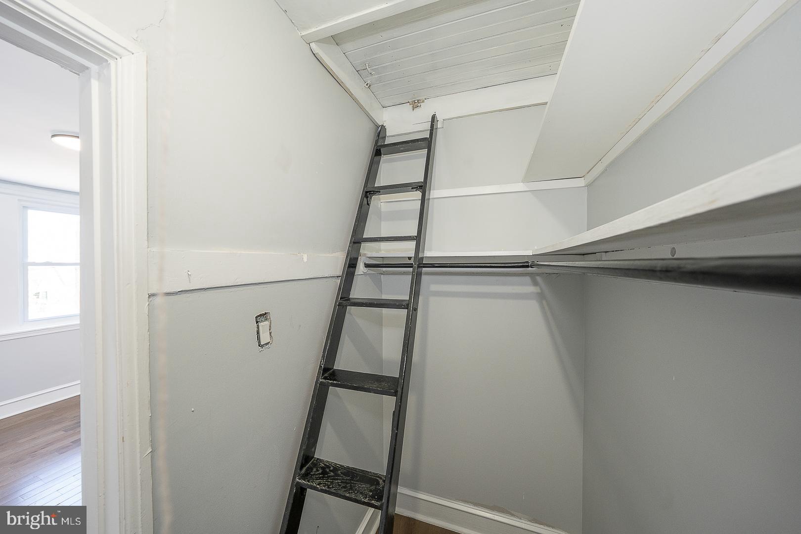 KIRKLAND - Residential