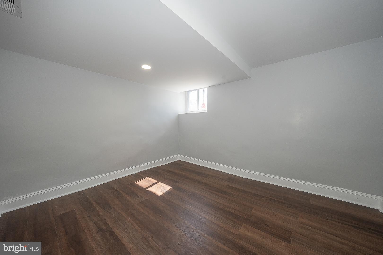 KIRKLAND - Residential