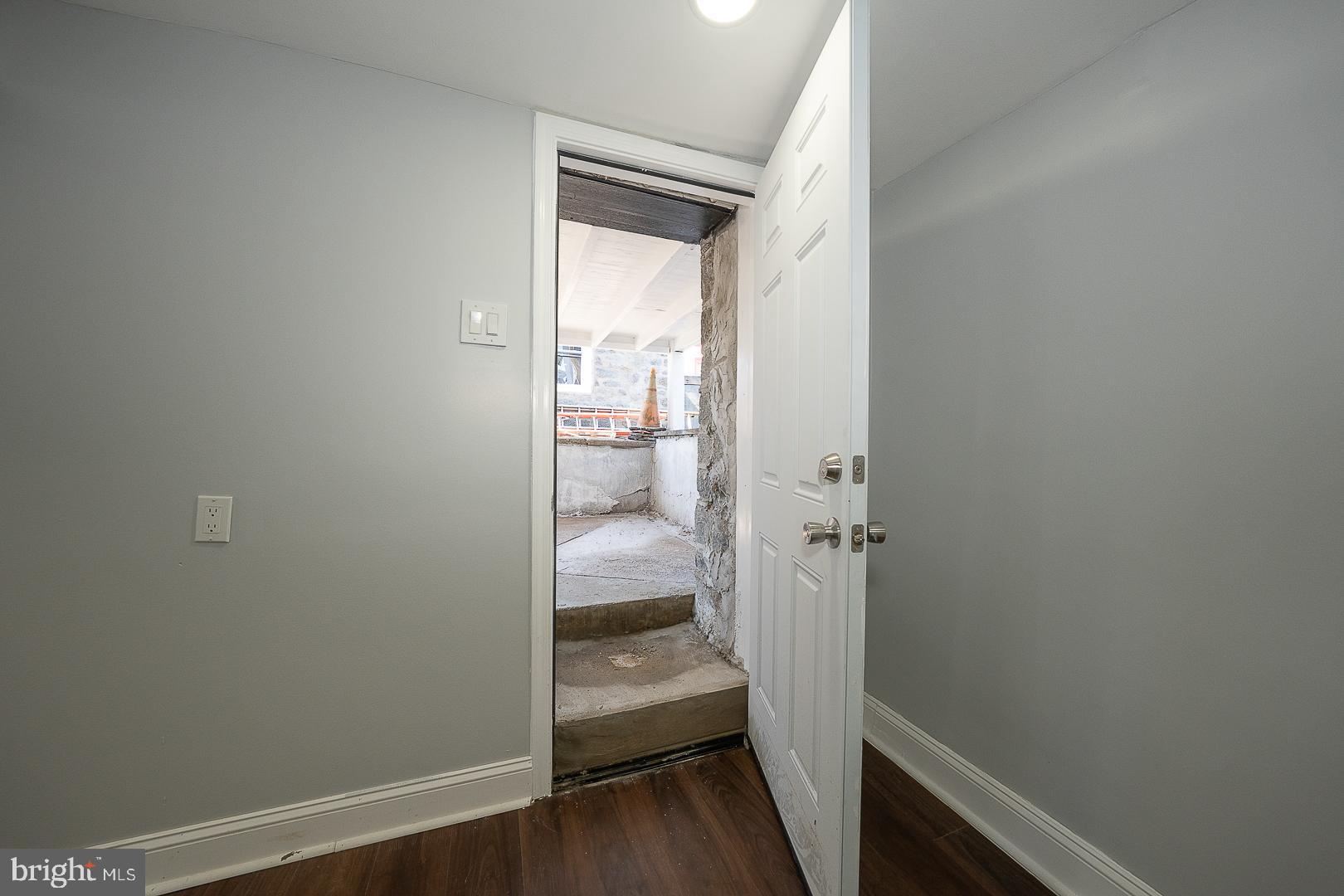 KIRKLAND - Residential