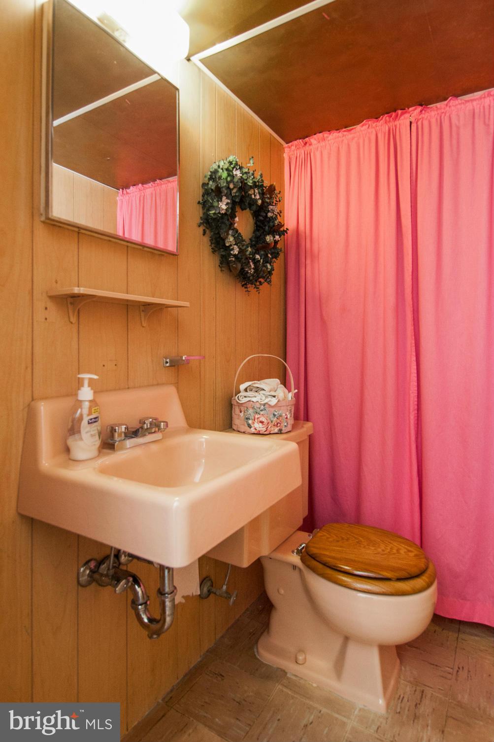 WILKER COURT - Residential