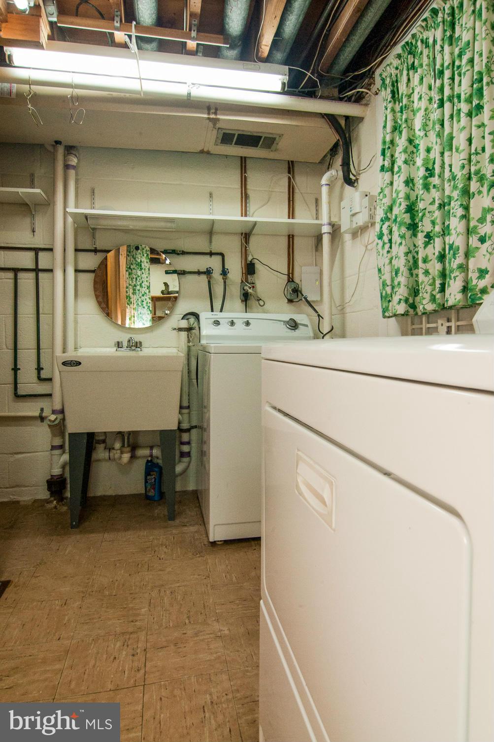 WILKER COURT - Residential