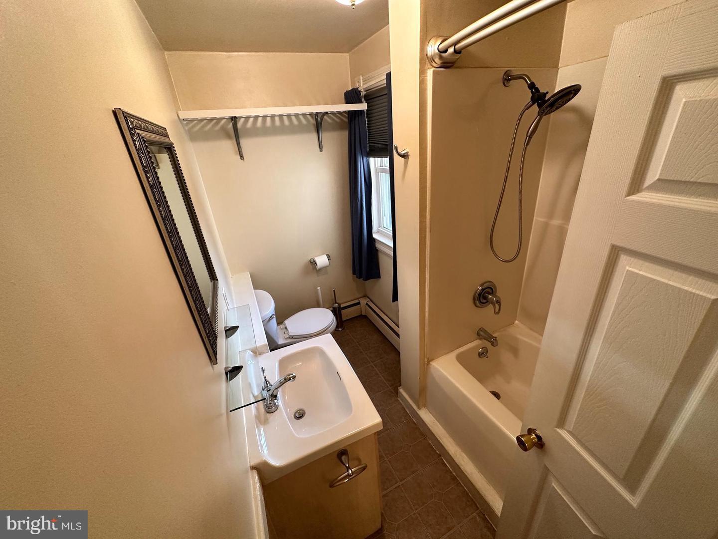 528 BURLINGTON AVENUE UNIT B