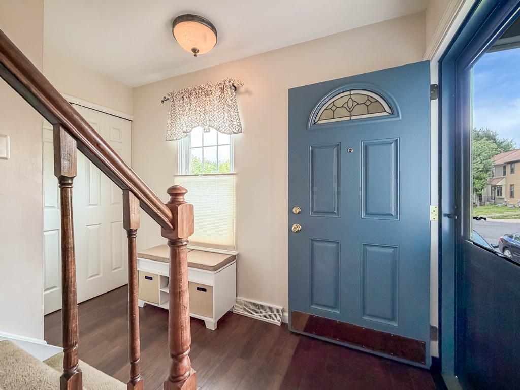 MONTGOMERY GLEN - Residential