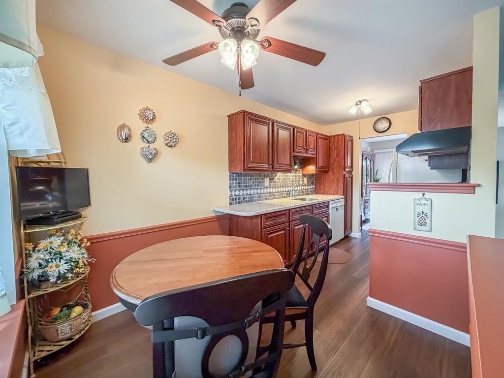 MONTGOMERY GLEN - Residential