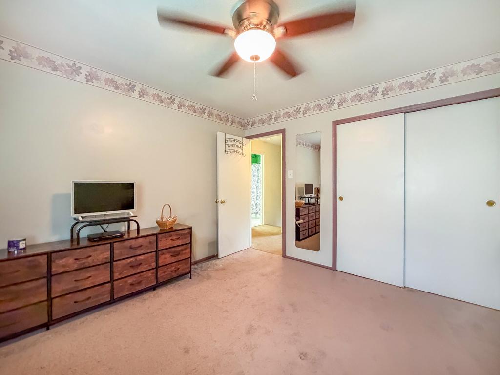 MONTGOMERY GLEN - Residential