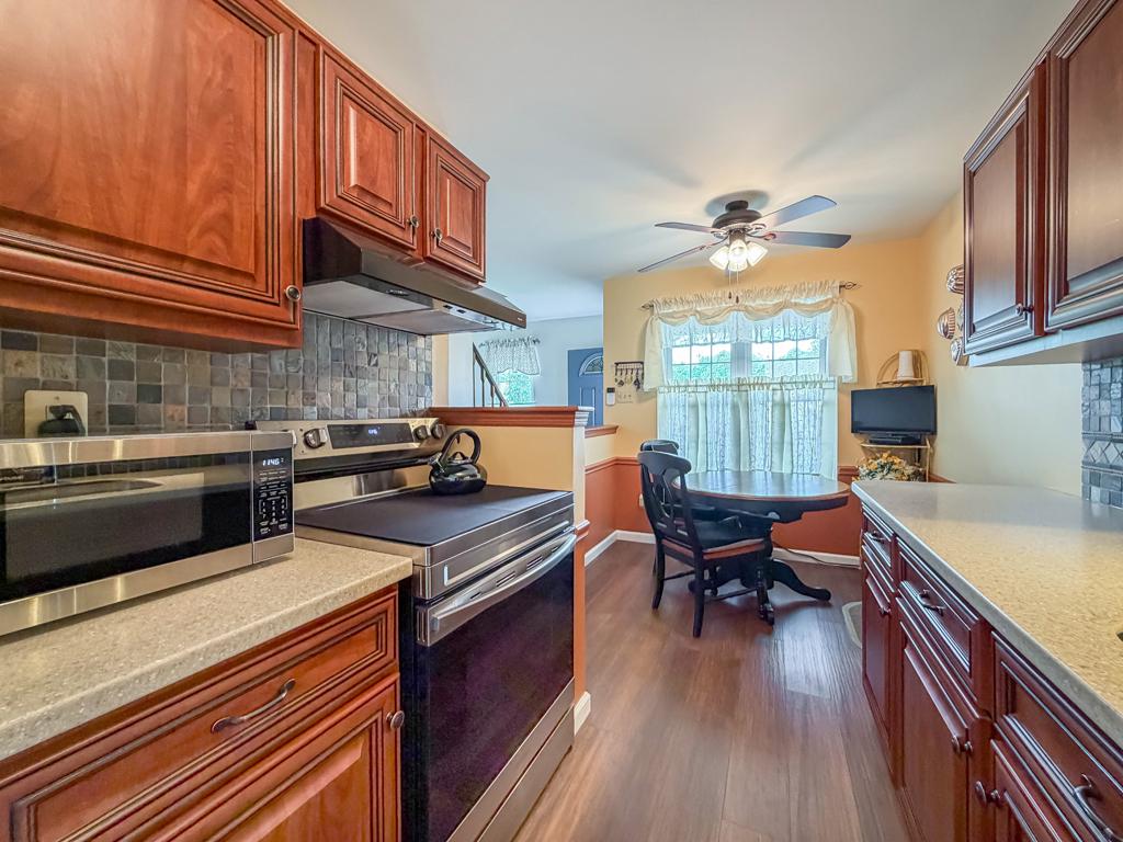 MONTGOMERY GLEN - Residential