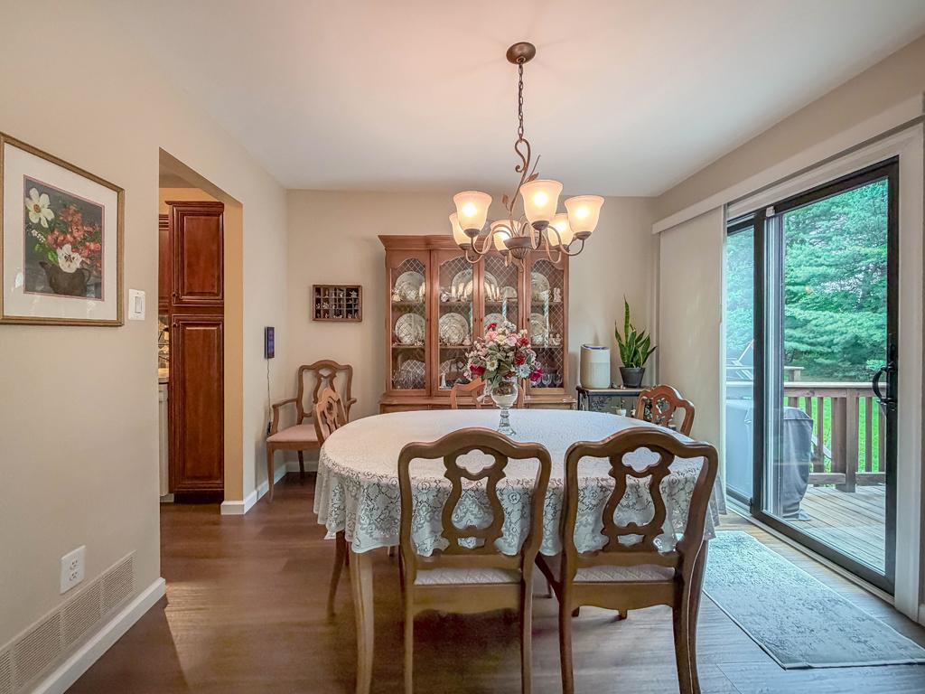 MONTGOMERY GLEN - Residential