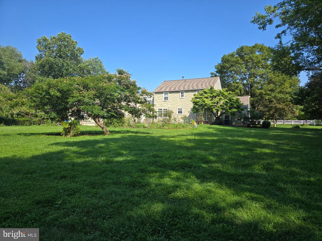 AVERY VILLAGE - Residential