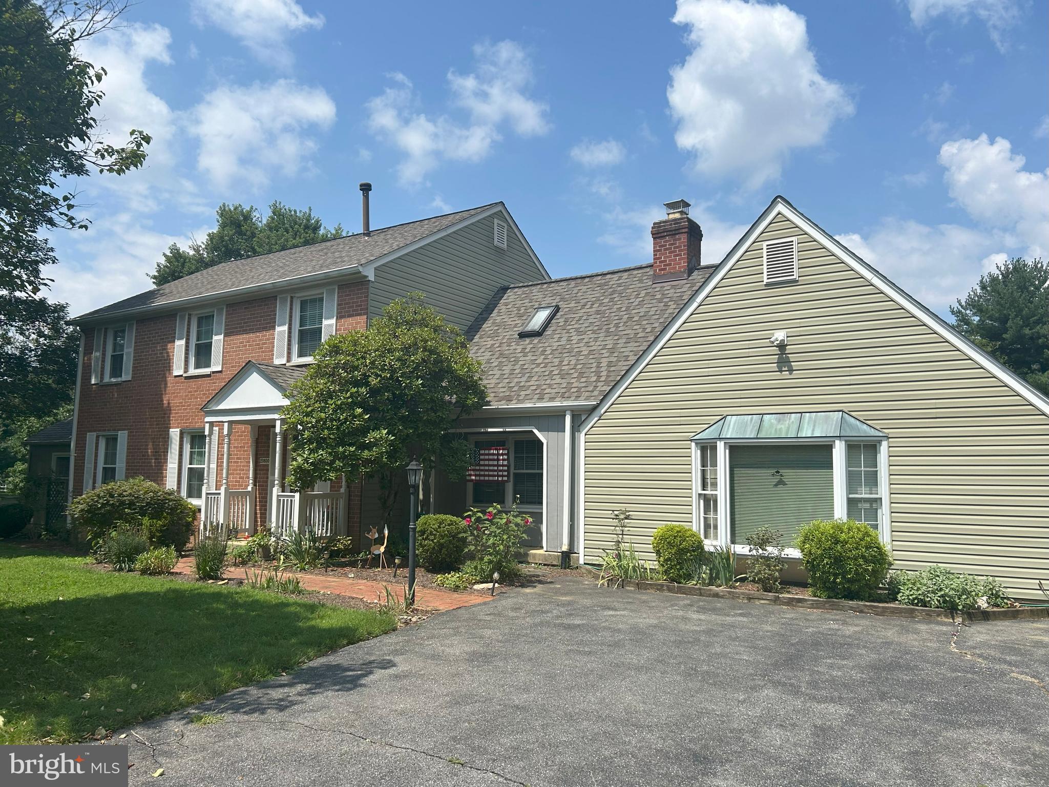 AVERY VILLAGE - Residential