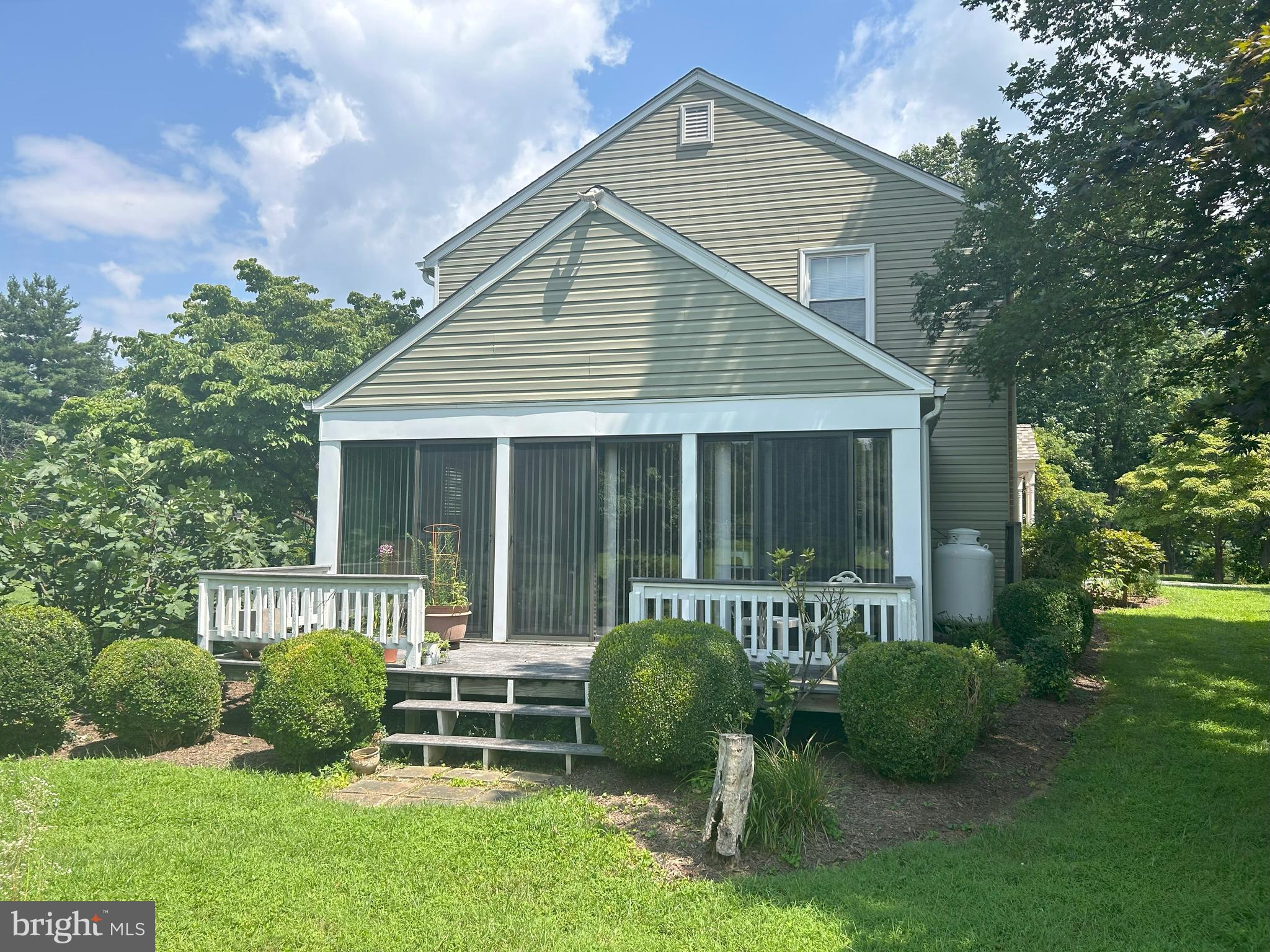 15800 AMELUNG LANE