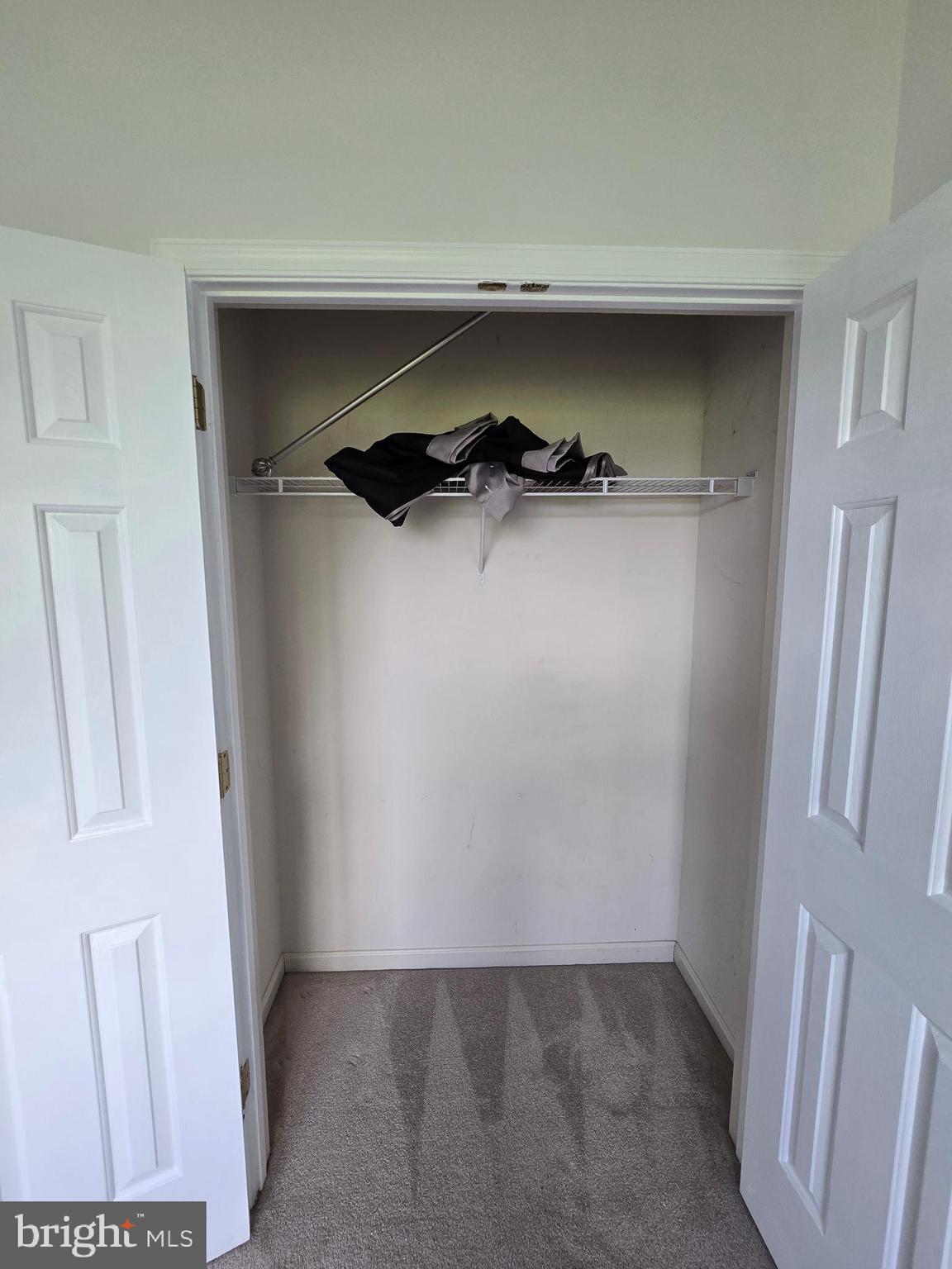 RETREAT AT FAIRWOOD TOWN - Residential Lease