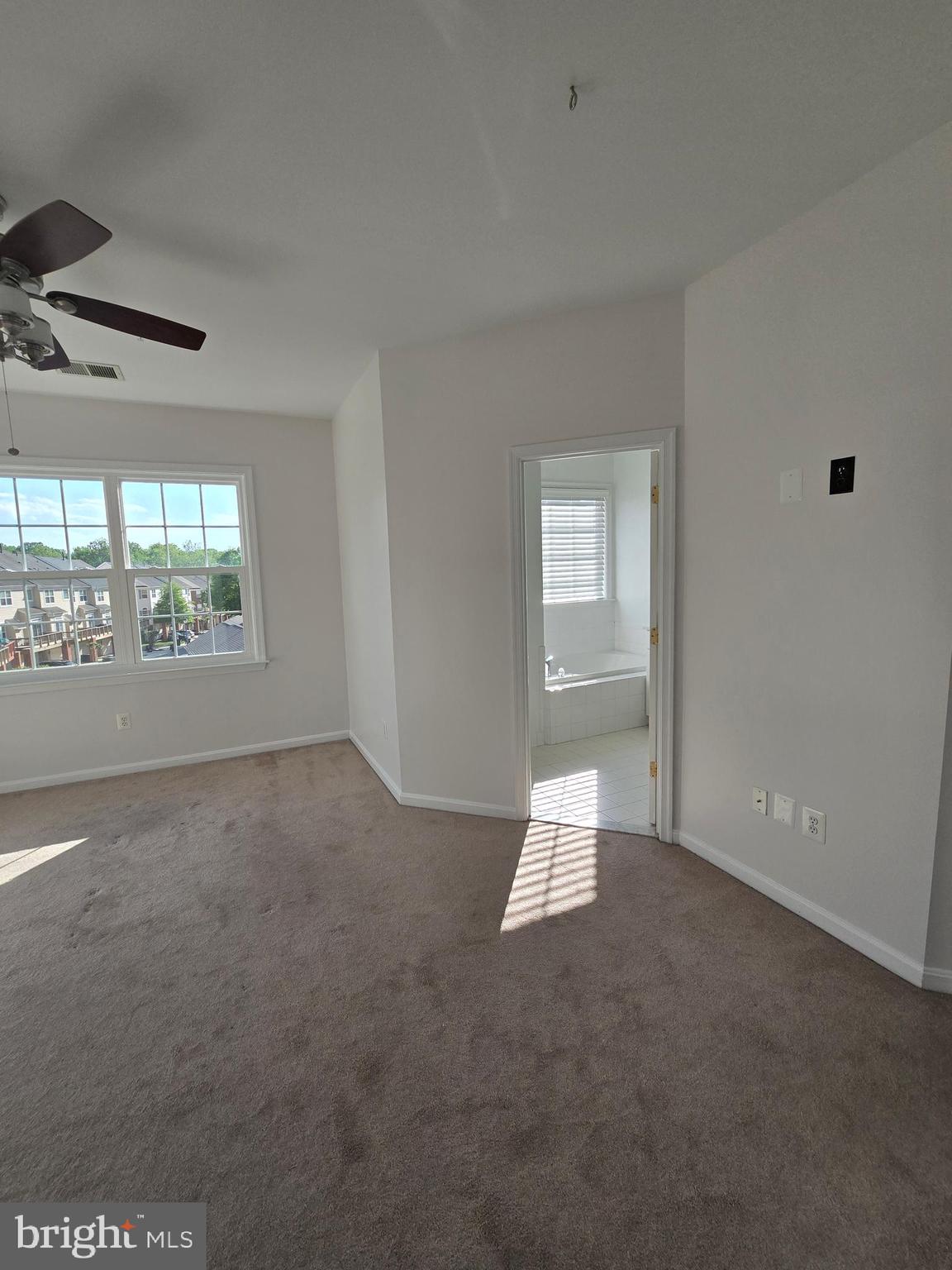 RETREAT AT FAIRWOOD TOWN - Residential Lease