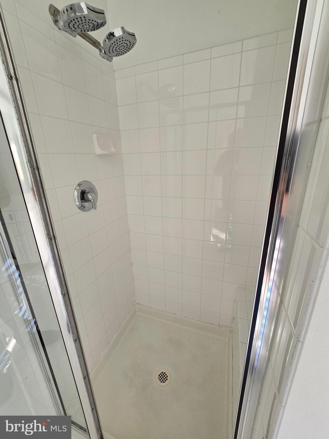 RETREAT AT FAIRWOOD TOWN - Residential Lease