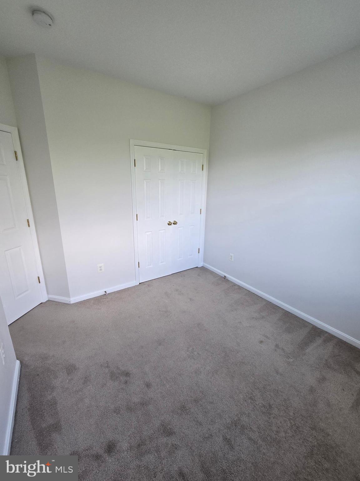 RETREAT AT FAIRWOOD TOWN - Residential Lease