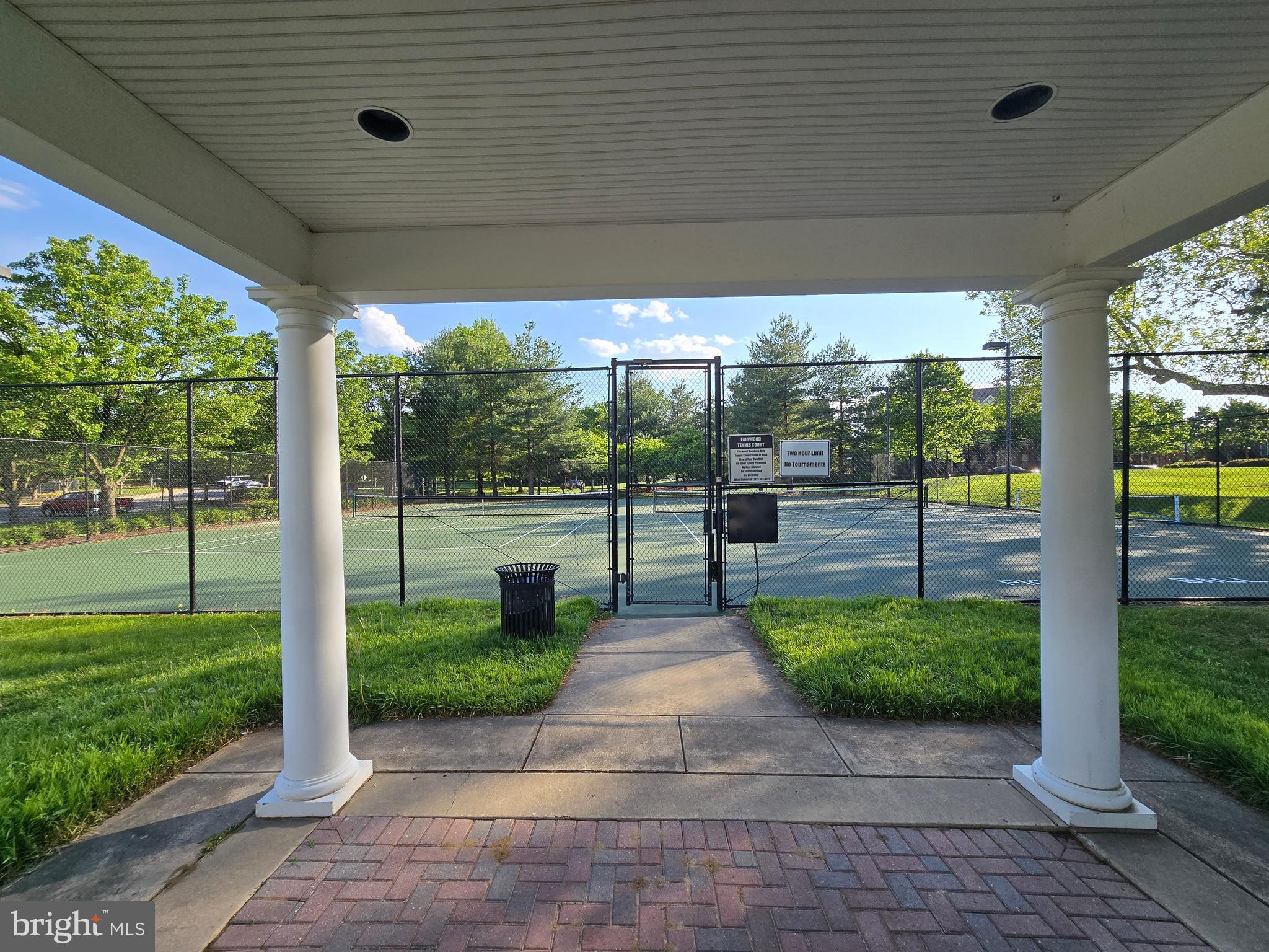 RETREAT AT FAIRWOOD TOWN - Residential Lease