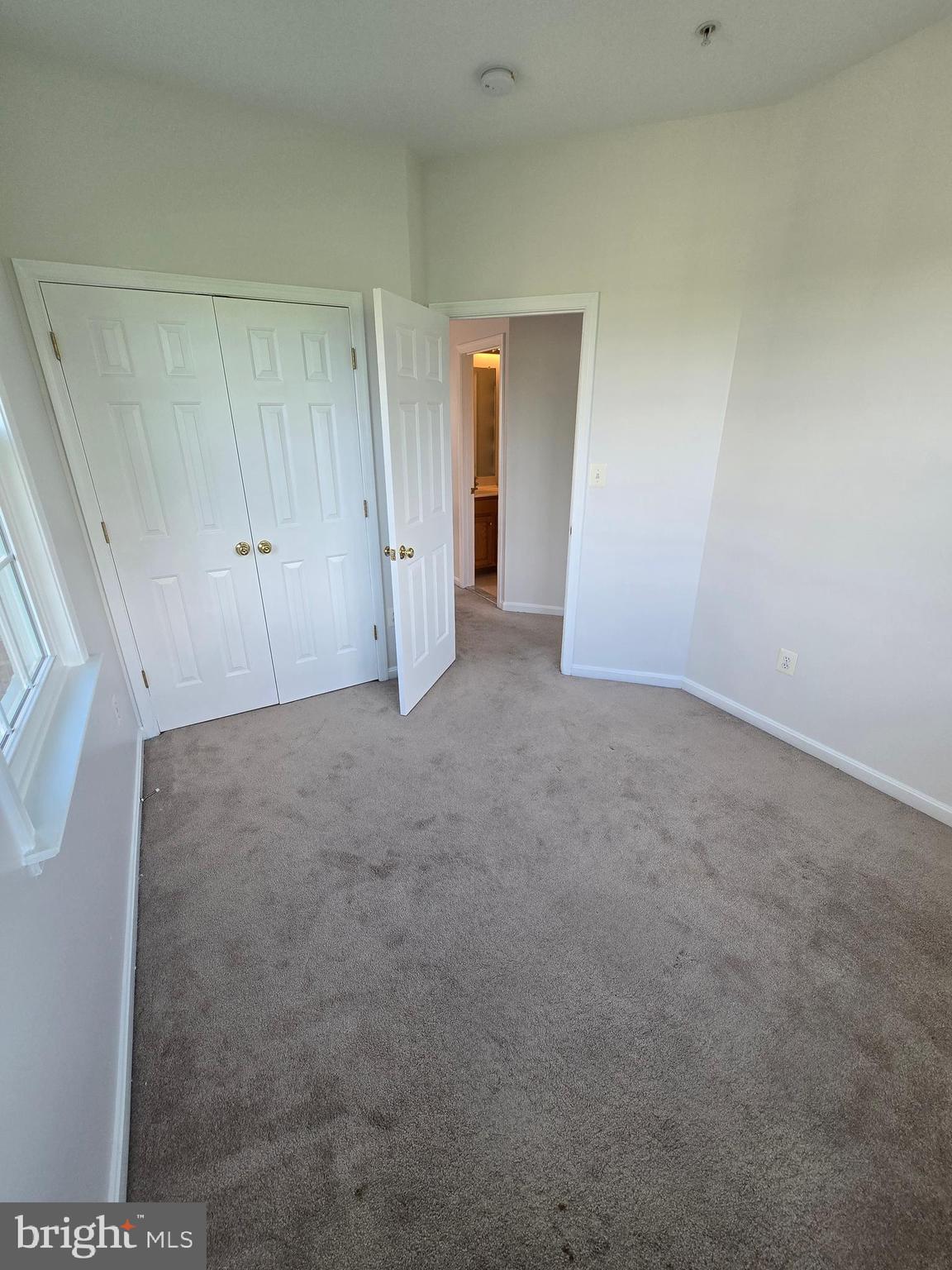 RETREAT AT FAIRWOOD TOWN - Residential Lease