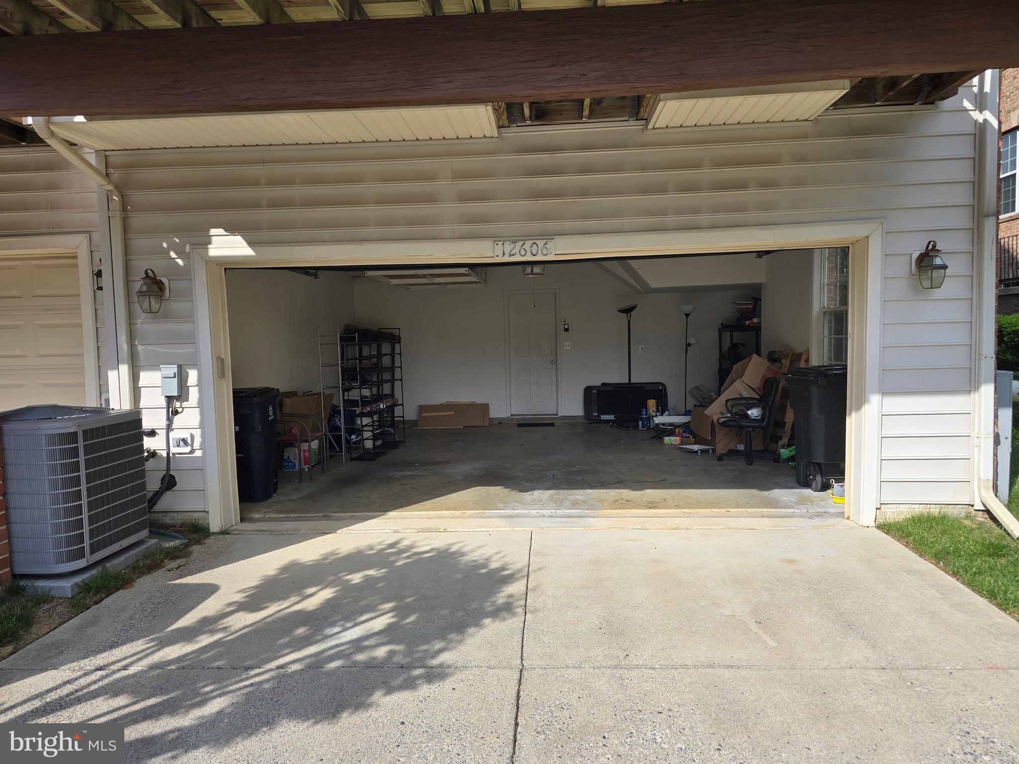 RETREAT AT FAIRWOOD TOWN - Residential Lease