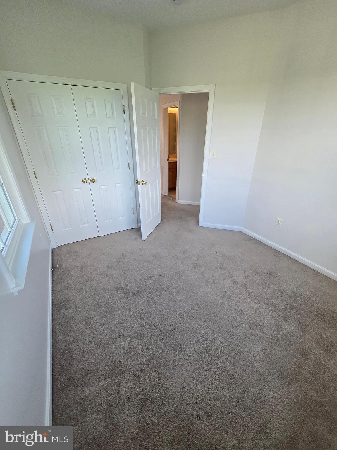 RETREAT AT FAIRWOOD TOWN - Residential Lease