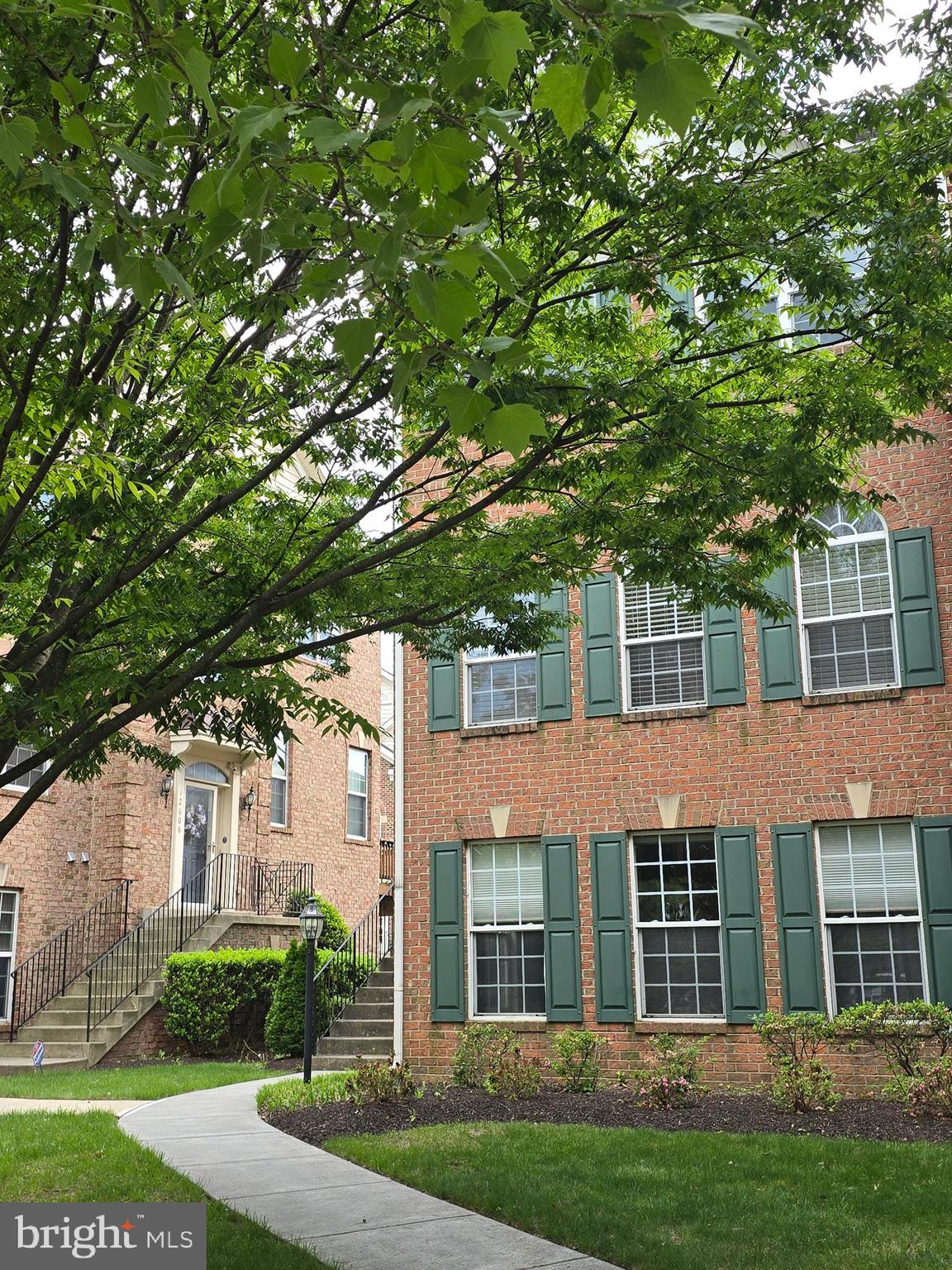 RETREAT AT FAIRWOOD TOWN - Residential Lease