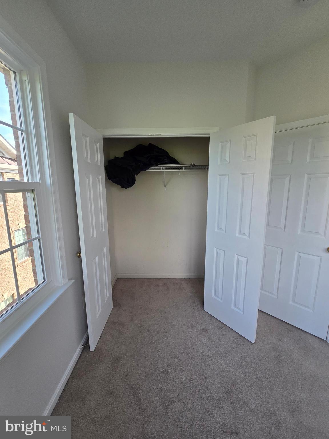 RETREAT AT FAIRWOOD TOWN - Residential Lease