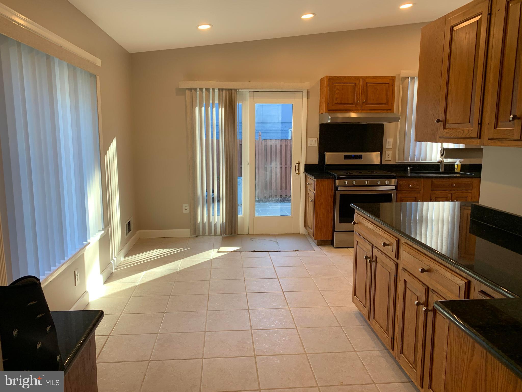 BEL PRE WOODS - Residential Lease