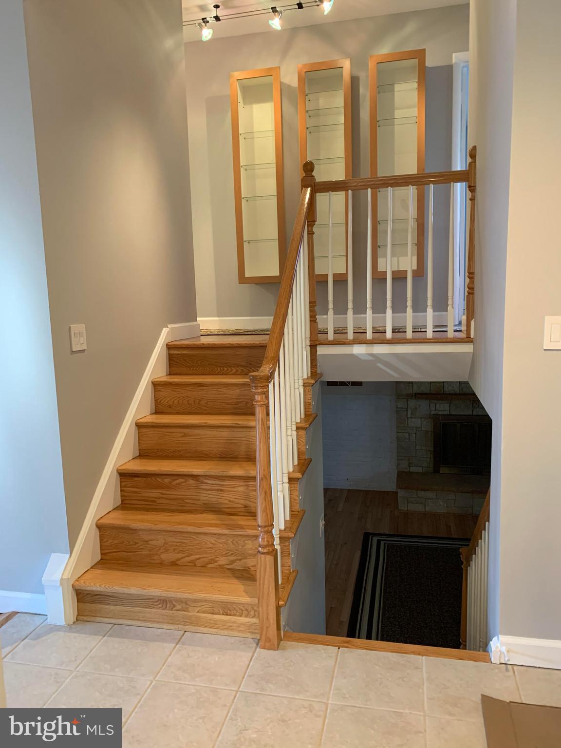 BEL PRE WOODS - Residential Lease