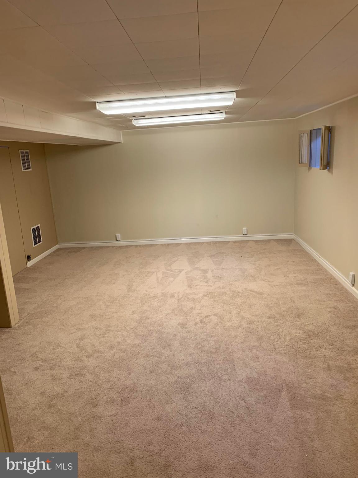 BEL PRE WOODS - Residential Lease