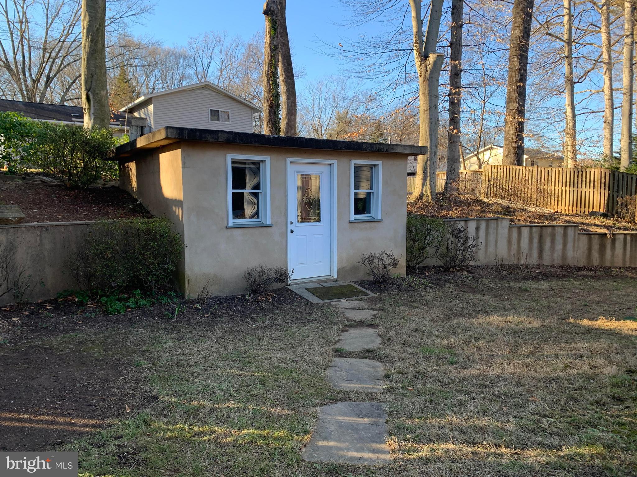 BEL PRE WOODS - Residential Lease