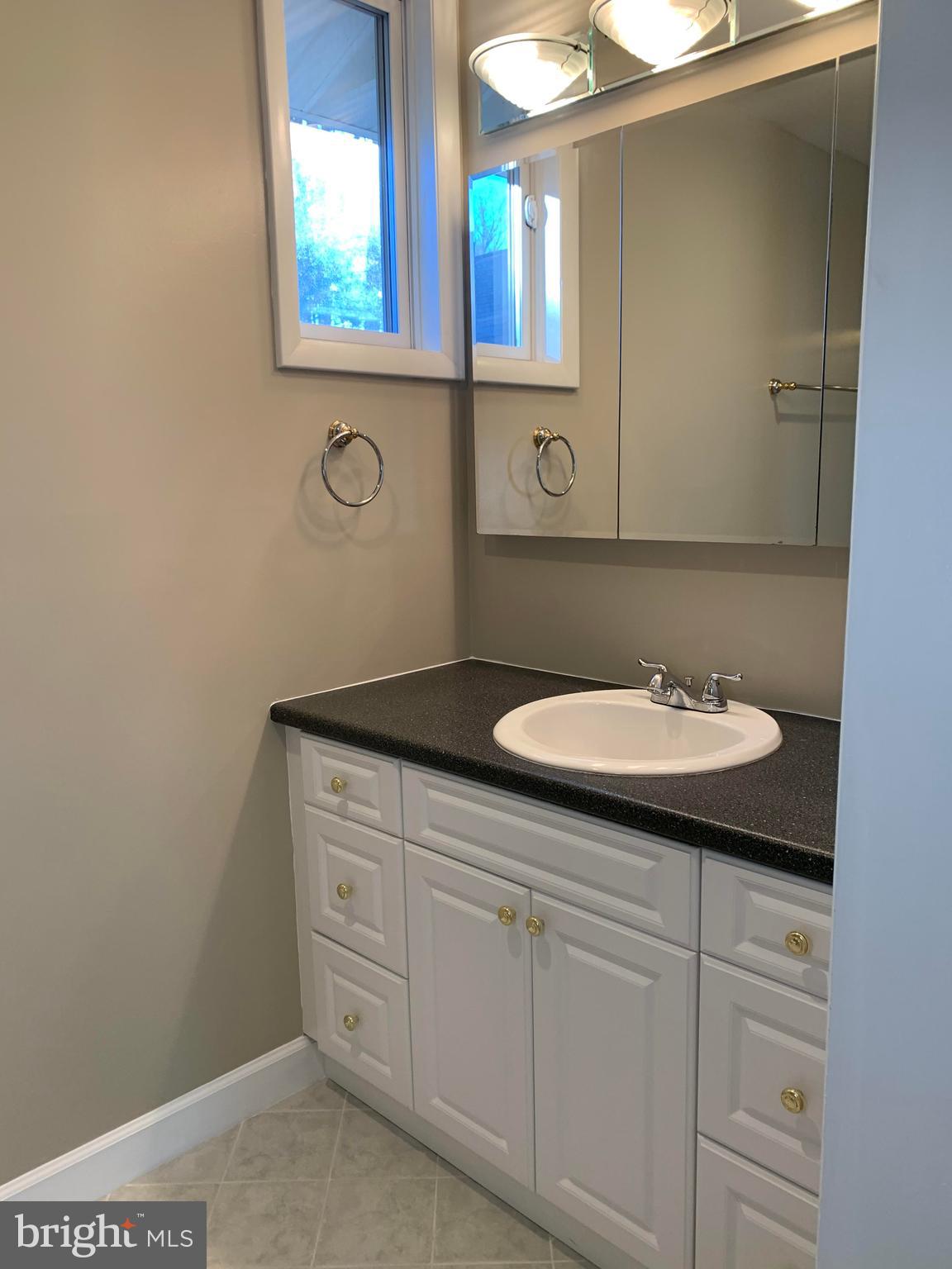 BEL PRE WOODS - Residential Lease