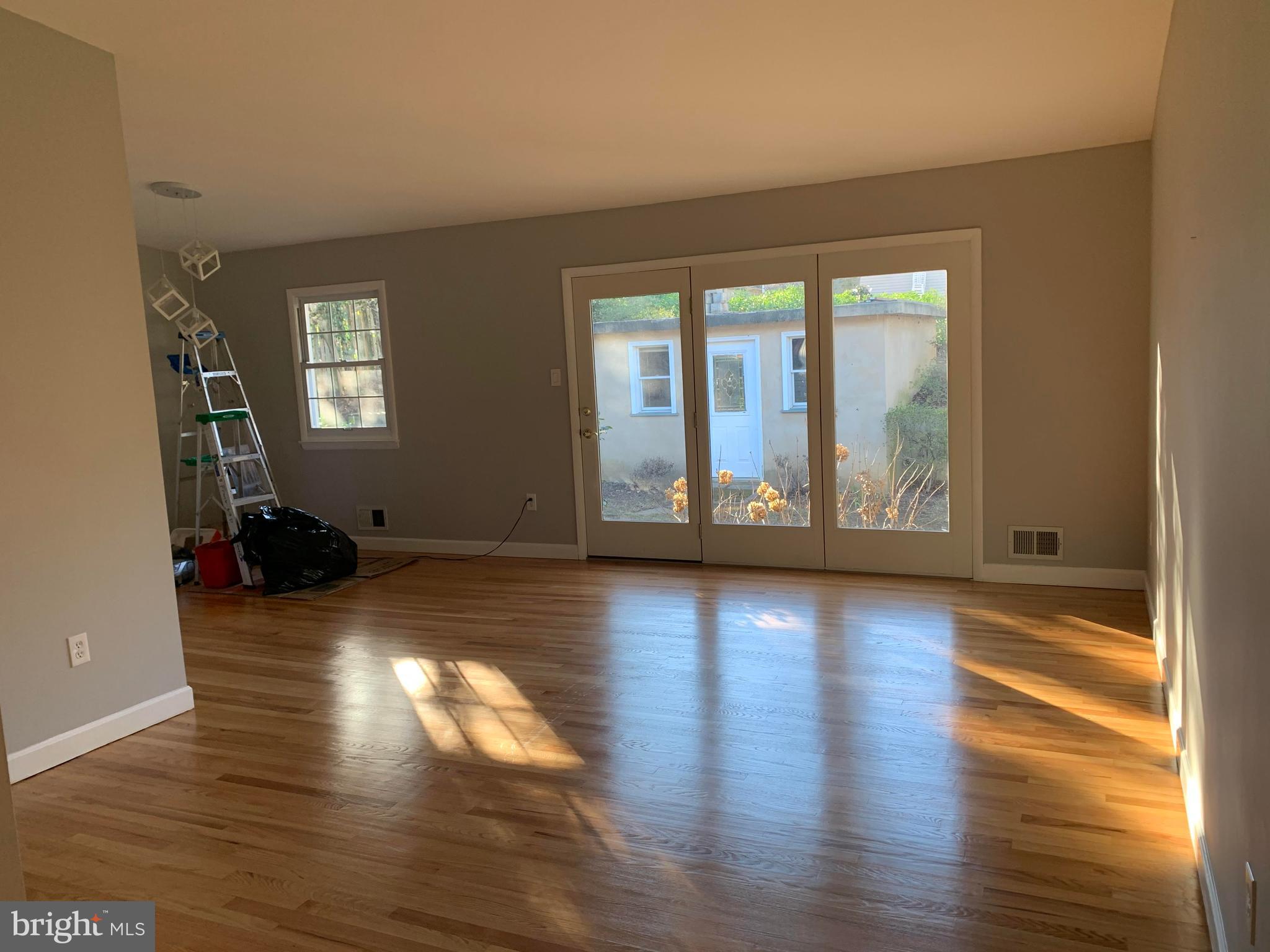 BEL PRE WOODS - Residential Lease