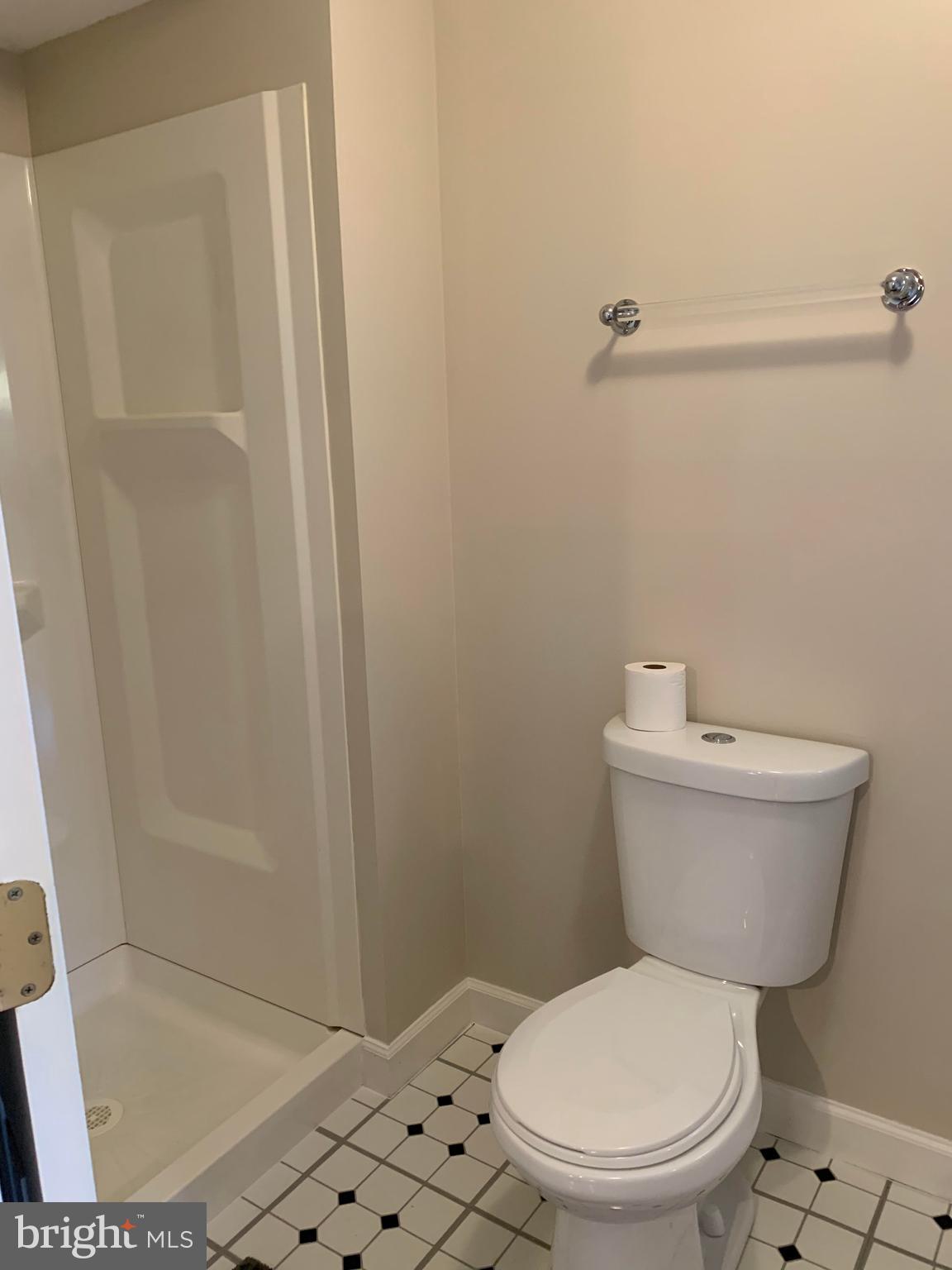 BEL PRE WOODS - Residential Lease