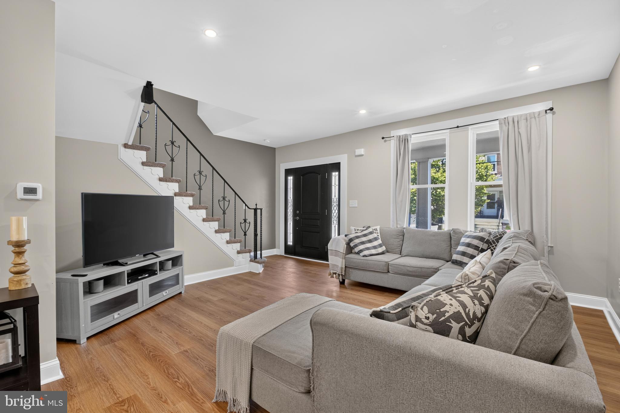 314 W 28TH STREET